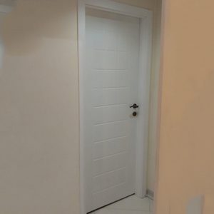 درب چوبی اتاق مشبک
