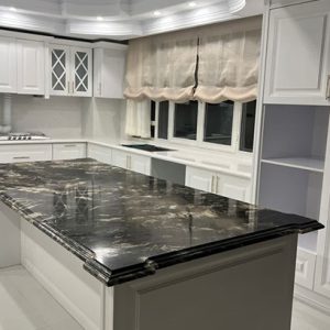 کابینت نئو کلاسیک سفید